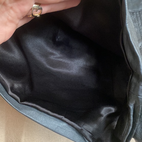 Kardashians Bebe Leather Shorts 2 - Picture 8 of 8